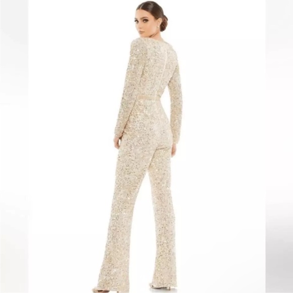 NWT MacDuggal sequin jumpsuit! Size 6 - Picture 2 of 9
